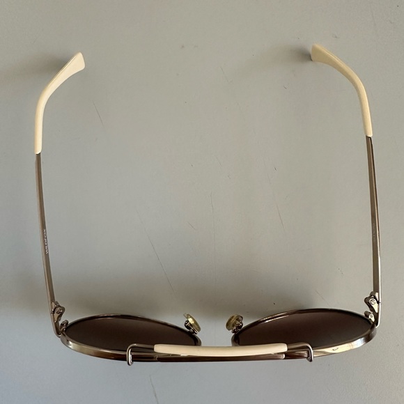 Wildfox Goldie Aviator sunglasses- like new - Picture 7 of 7